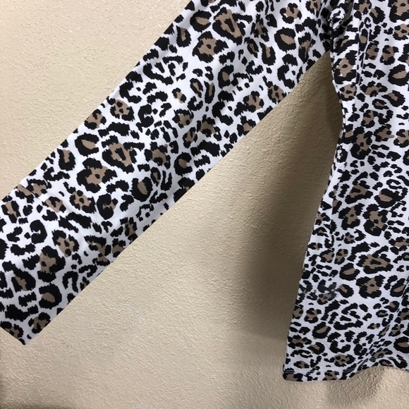 a.n.a Top Blouse Tee Animal Print NWT XXL - Picture 3 of 14